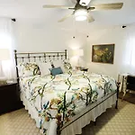 5 King Beds, 1Q 1Full P/O Newly Remodeled 2800 Sq Ft