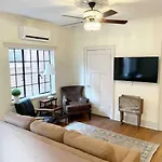 Downtown Knoxville Gem With King Bed And Free Parking