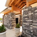 Overlook 5106 I Resort Style Living I Parking