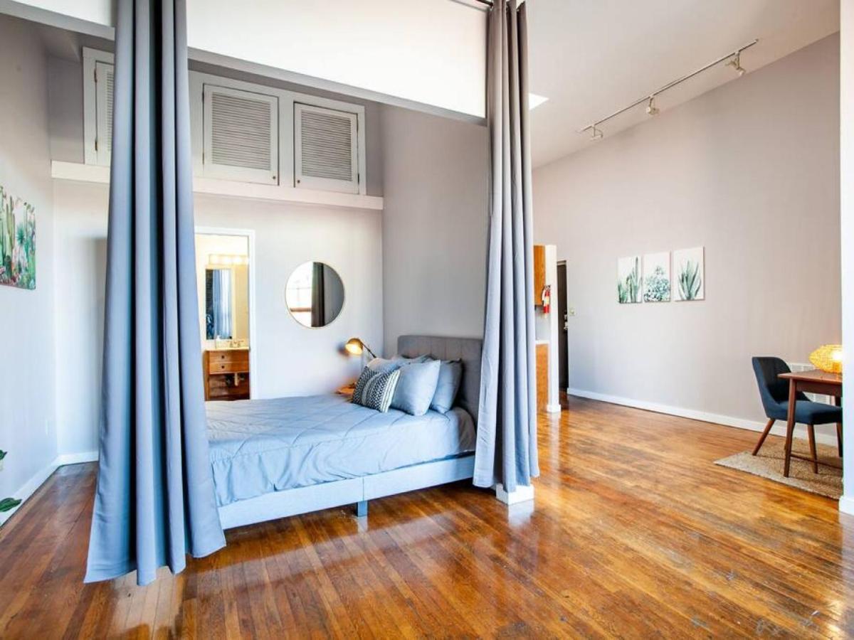 Modern Old Loft - Downtown Apartment