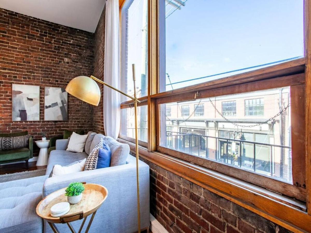 Modern Old Loft - Downtown