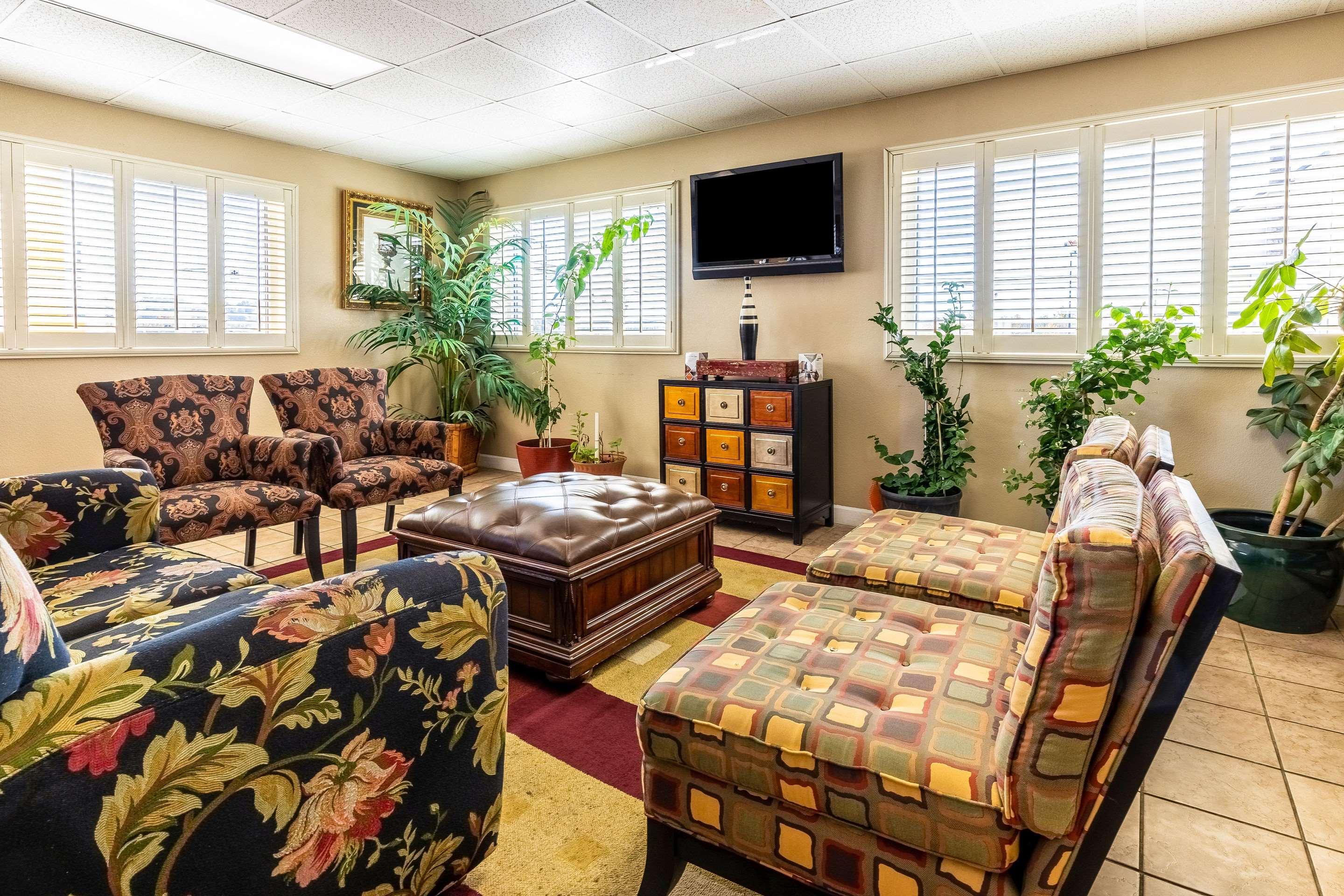 Hotel Econo