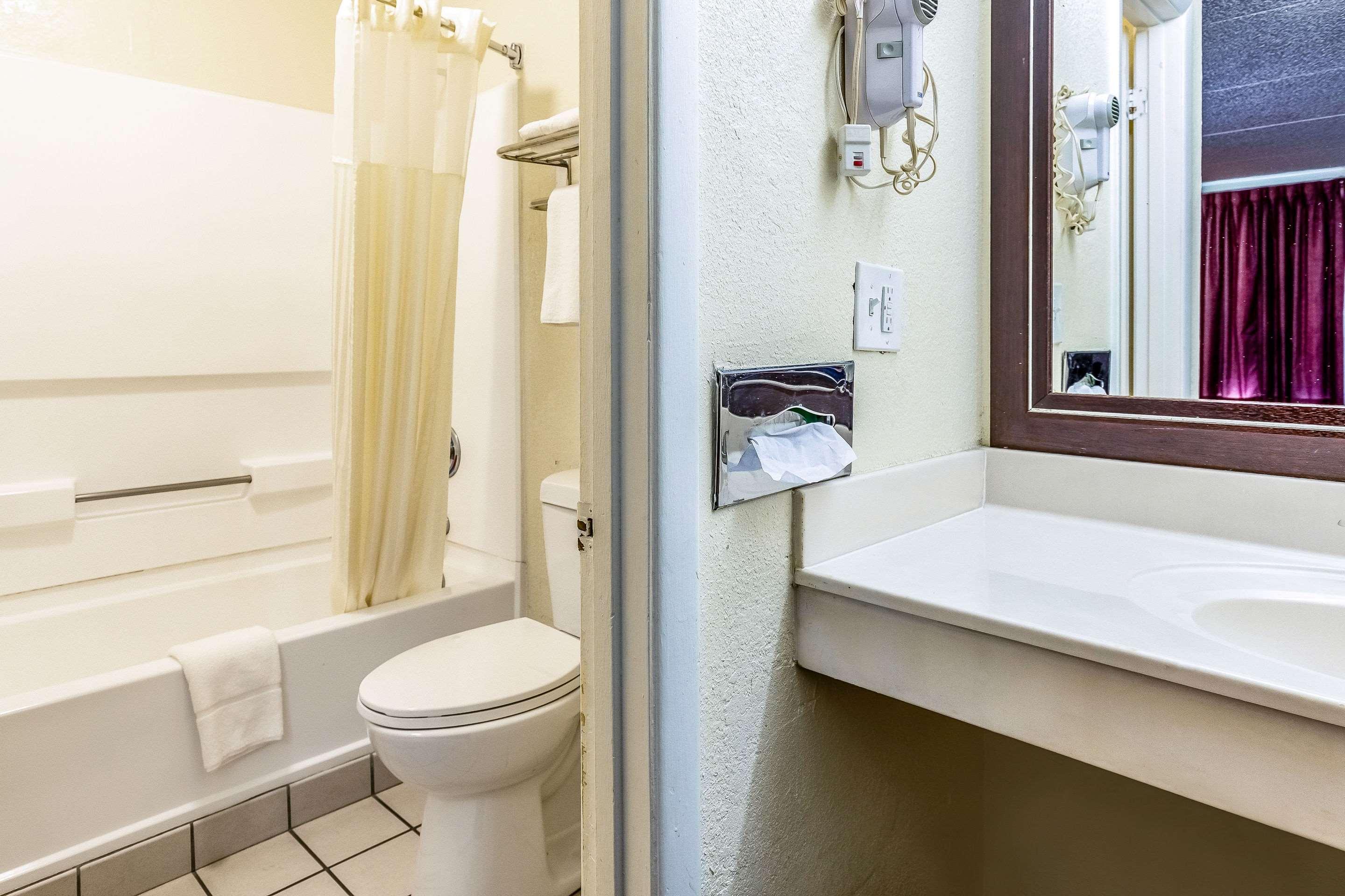 Hotel Econo Knoxville