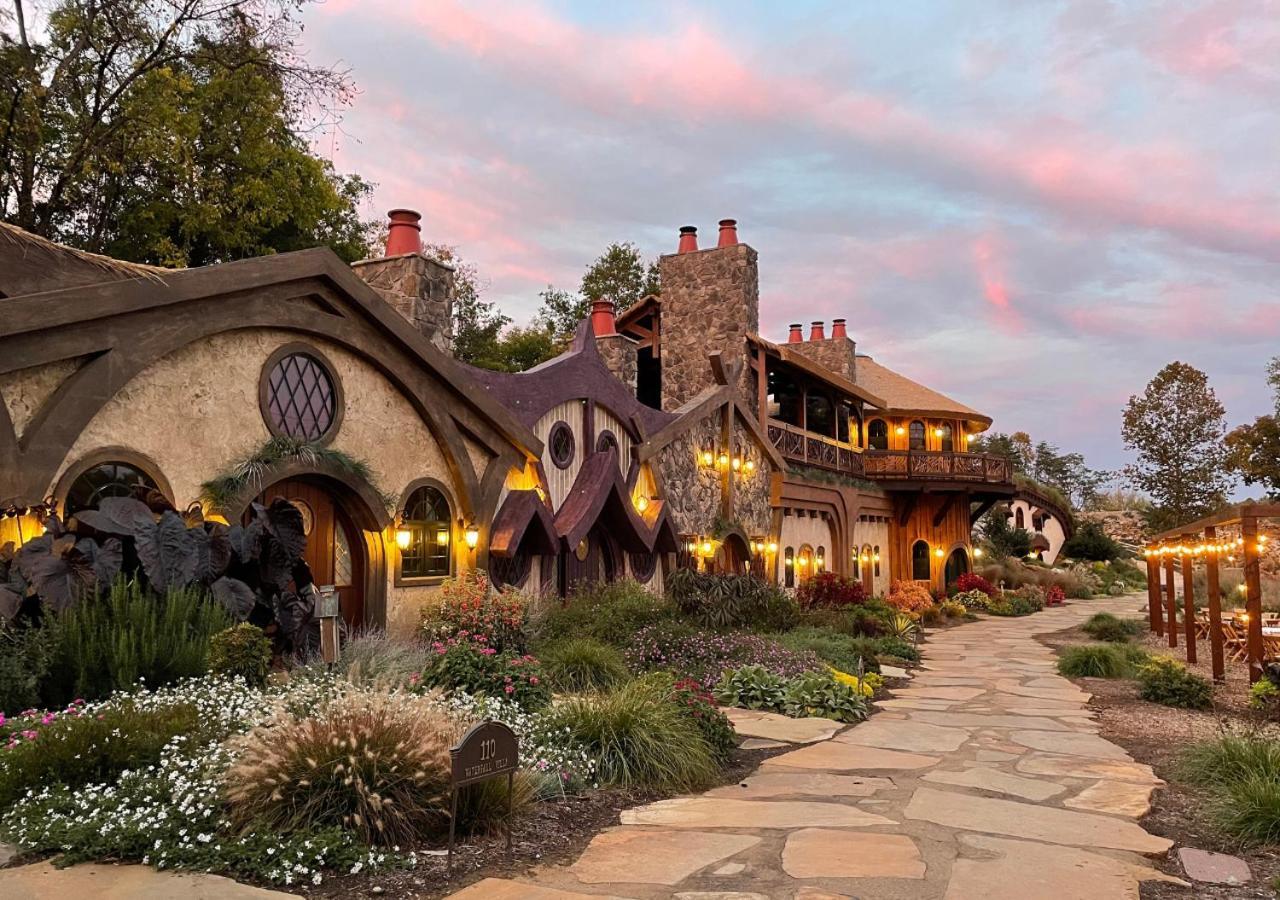Ancient Lore Village Hotel Knoxville
