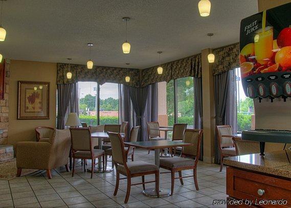 Quality Merchants Drive Inn