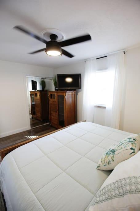 Holiday home 5 King Beds, 1q 1full P/o Newly Remodeled 2800 Sq Ft