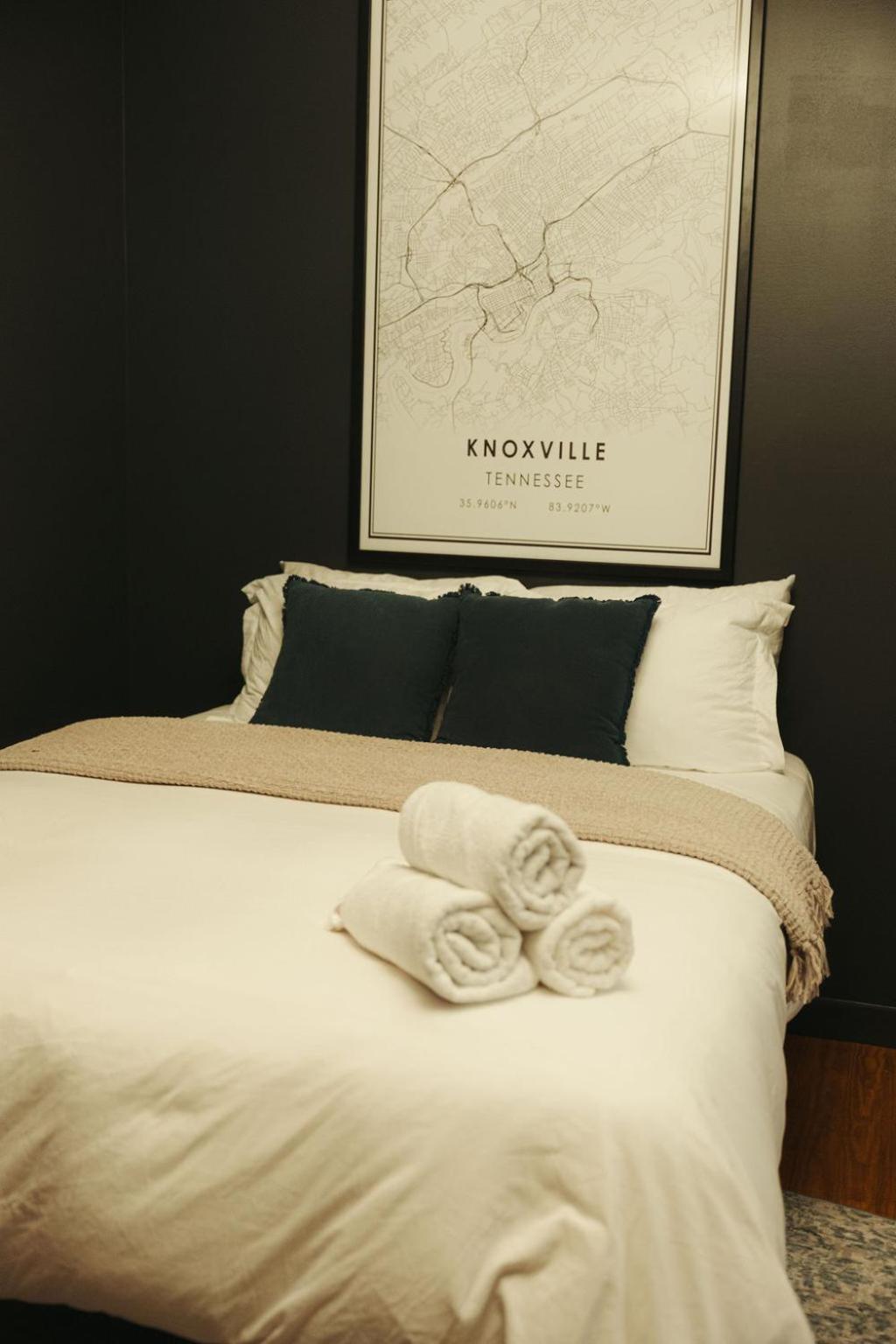 Historic Renovated 2bd - Overlooking Downtown Holiday home Knoxville