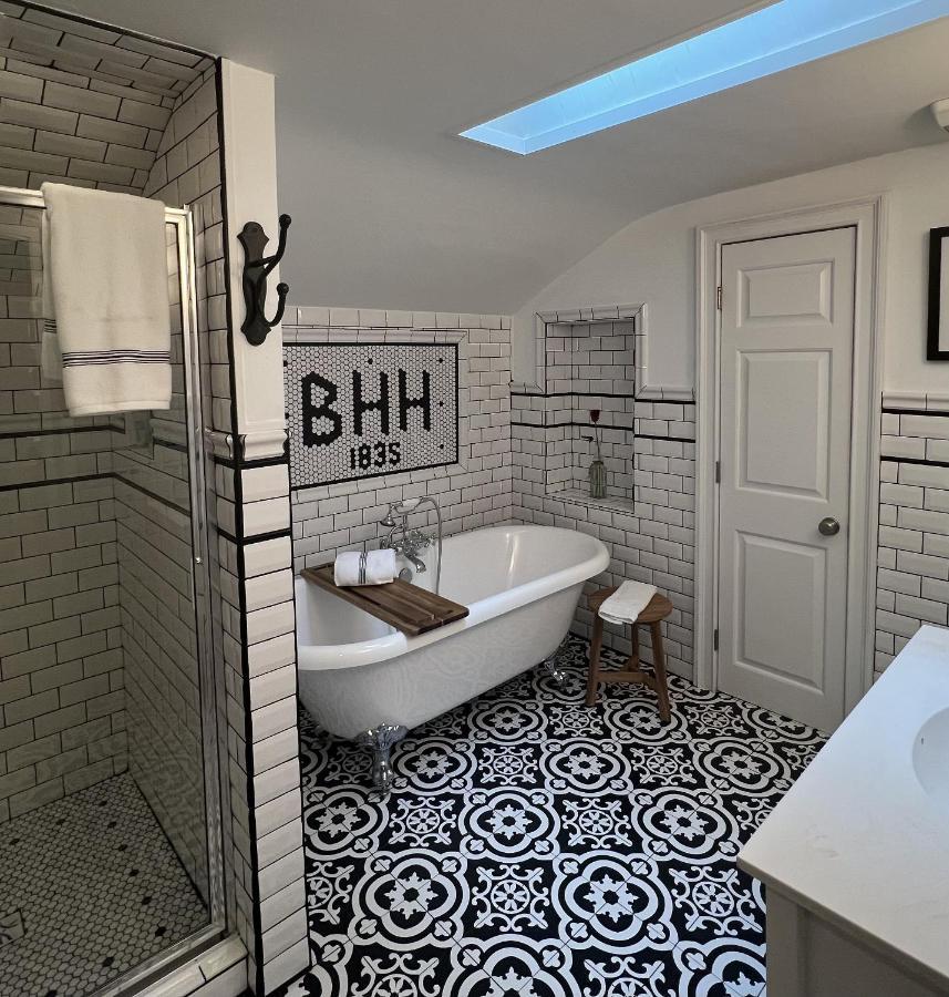 Boyd Harvey Main House & Carriage House * Knoxville