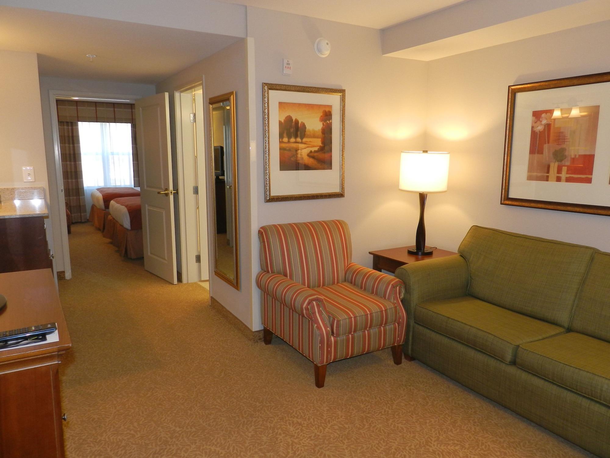 Country & By Radisson, West, Tn Hotel