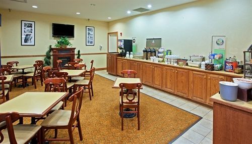 Country & By Radisson, West, Tn Hotel